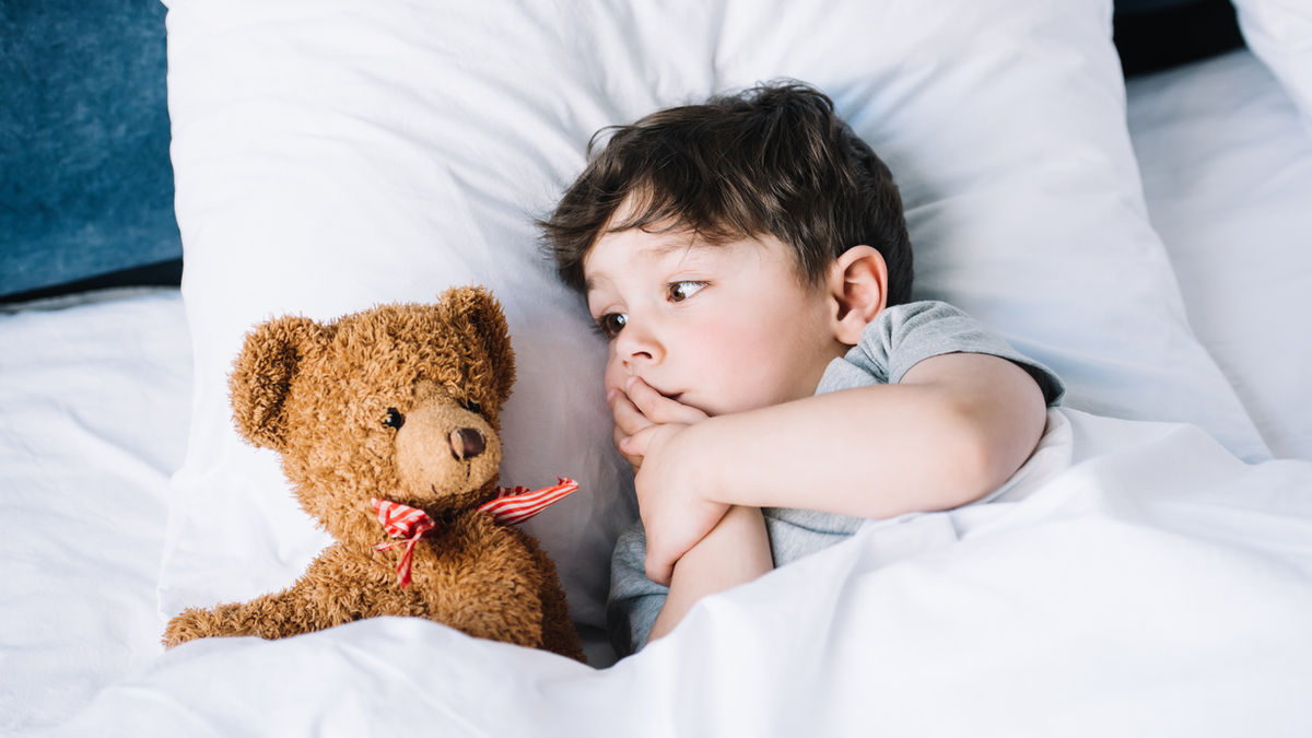 How to Fix Baby Jet Lag Fast: Time Zone Changes & Sleep Solutions